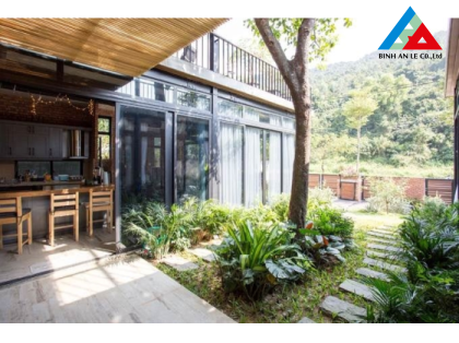 Hai người bạn thân chập đôi nhà thành một